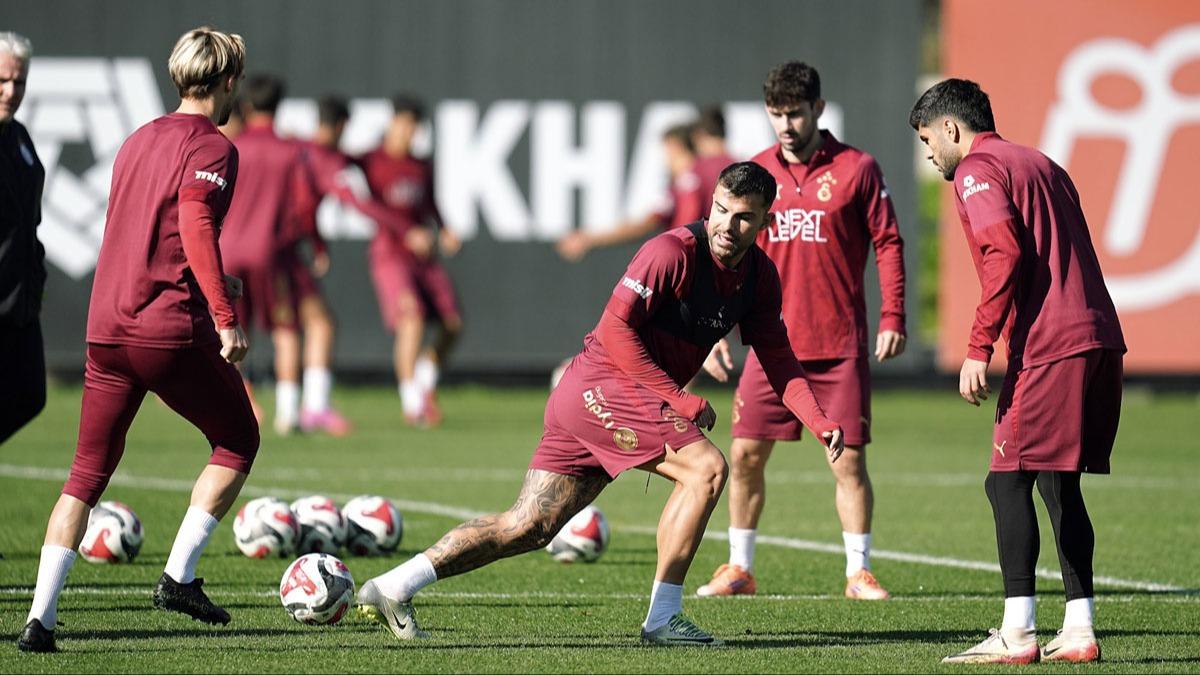 Galatasaray, Trabzonspor maçına hazırlanıyor