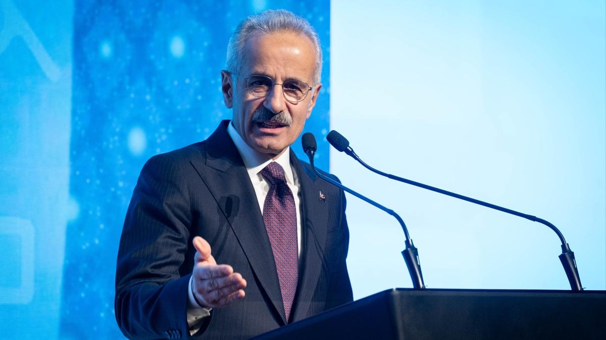 Bakan Uraloğlu: Gökyüzünde sınır tanımayan bir ülke inşa ettik