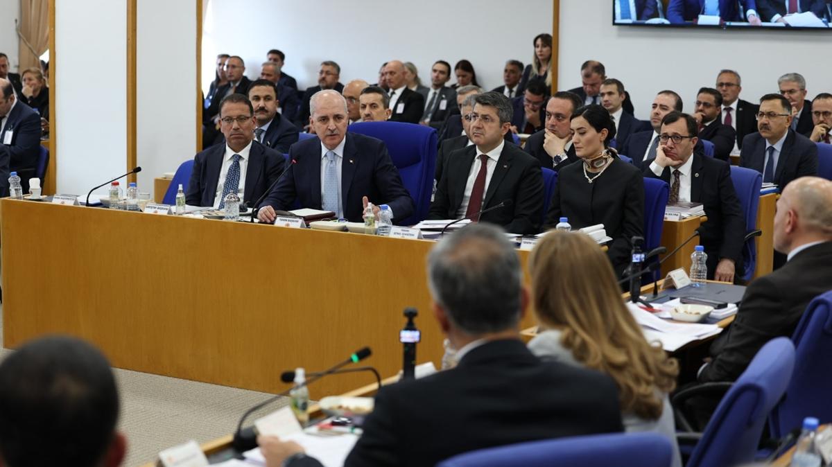 İYİ Parti'nin Terörsüz Türkiye hazımsızlığı sürüyor! TBMM Başkanı Kurtulmuş salonu terk etti: Bu lafı söylemek terbiyesizliktir