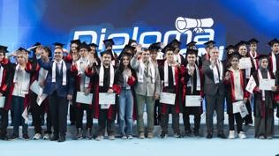 'Bu güzel ülkenin geleceğinde sizlerin imzası olacak'