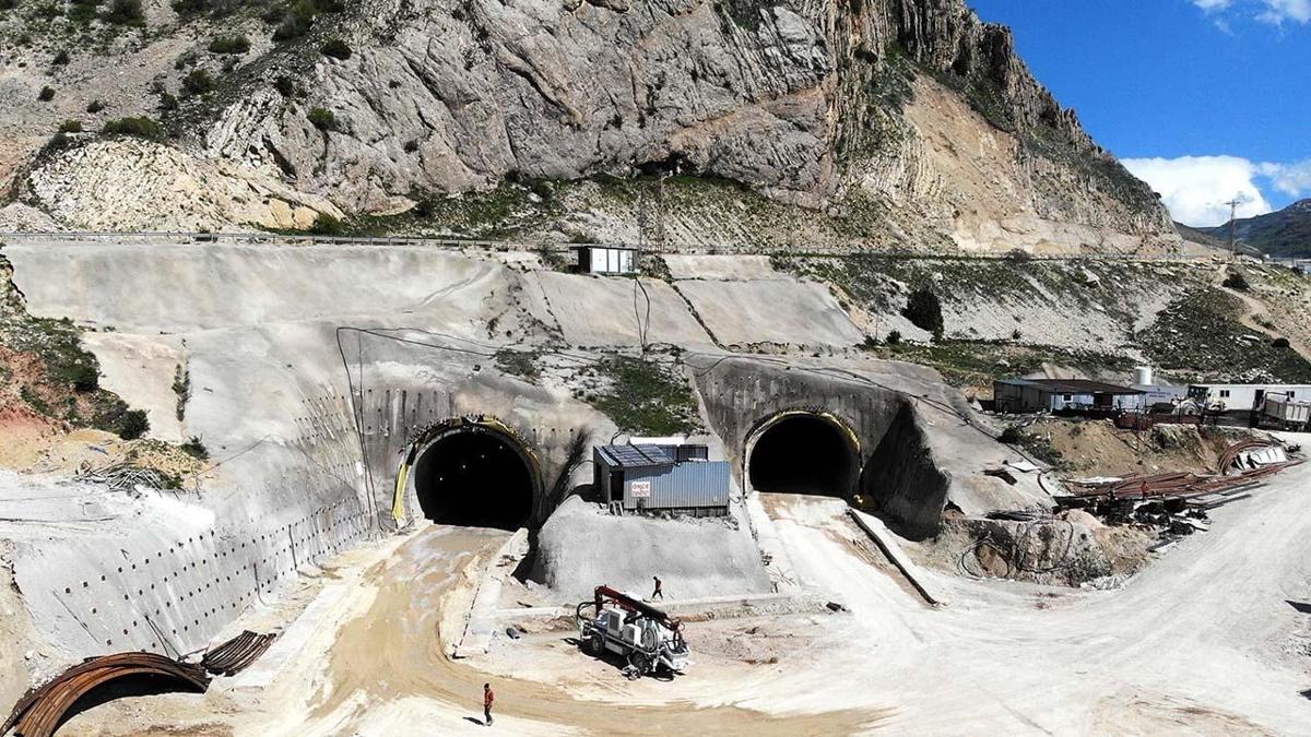 Yarsndan fazlas tamamland! 45 dakikalk yol 15'e decek