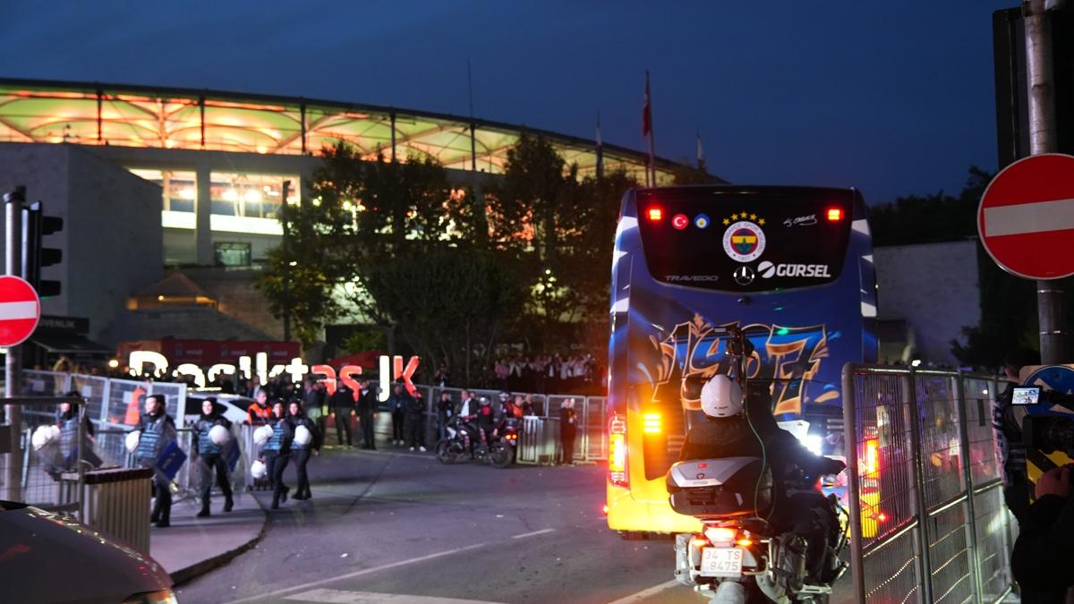 Fenerbahe kafilesi Tpra Stadyumu'nda! 