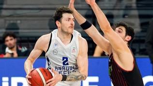 Anadolu Efes ligde 6'da 6 yaptı