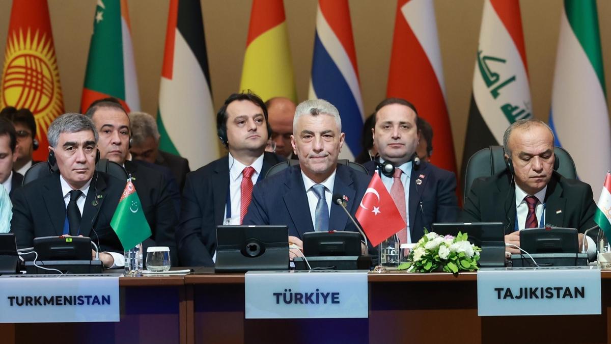 Bakan Bolat'tan diplomasi trafii: Msrl ve Suudi Arabistanl yetkililerle grt