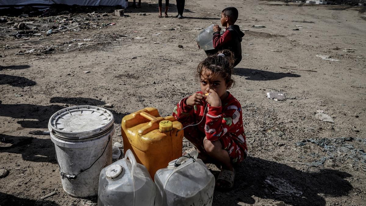 Gazze'de çocuklar için aşı kampanyası