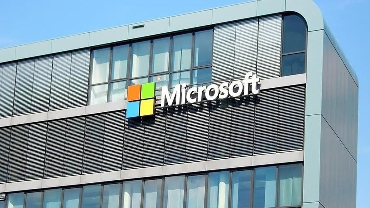 Microsoft'tan BAE'ye dev yatrm karar