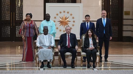 5 ülkenin büyükelçileri Külliye'de! Cumhurbaşkanı Erdoğan kabul etti