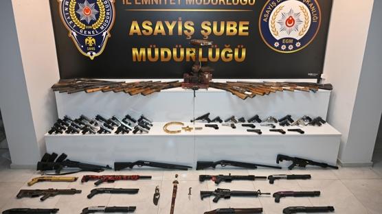 3 ilde silah kaçakçılarına darbe: Evlerden cephanelik çıktı