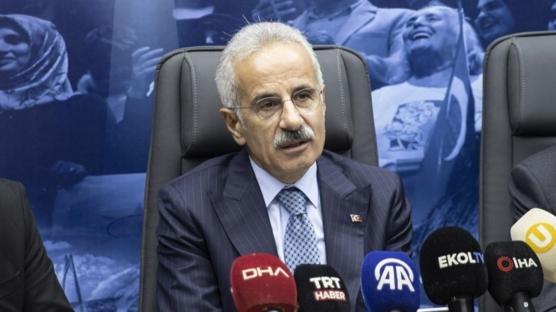 Gebze'de bina faciası... Uraloğlu metro inşaatı iddialarına cevap verdi