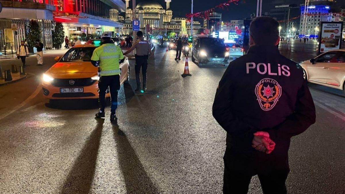 stanbul'un huzurunu karanlara geit yok: 1036 kii gzaltnda