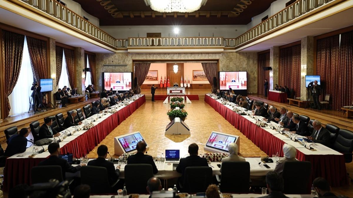 Komisyon toplantısı ertelendi