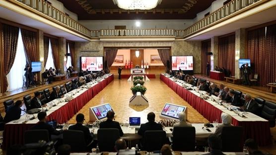 Komisyon toplantısı ertelendi