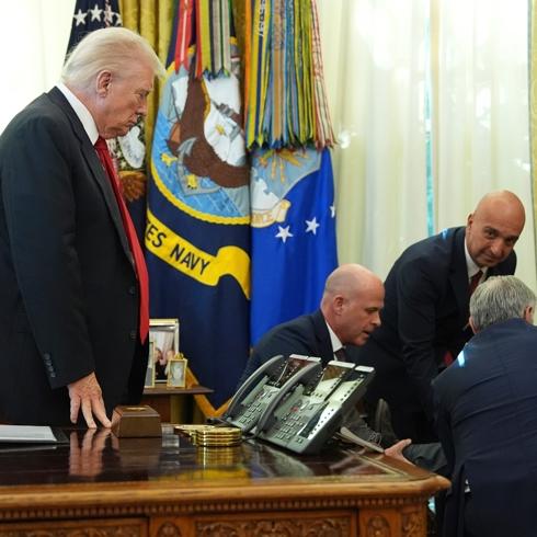 Beyaz Saray'da panik anlar! Canl yayn kesip herkesi dar kardlar