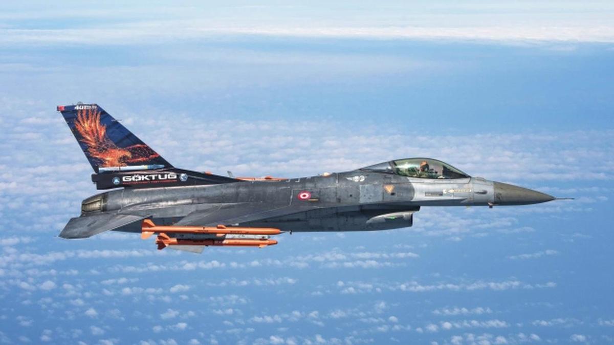 Gkdoan baars Yunan' panikletti