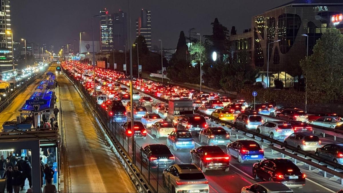 stanbul'da trafik younluu yzde 76'ya kt