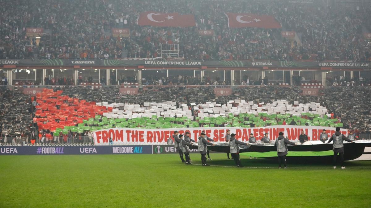 Samsunspor taraftarlarndan ''zgr Filistin'' mesaj