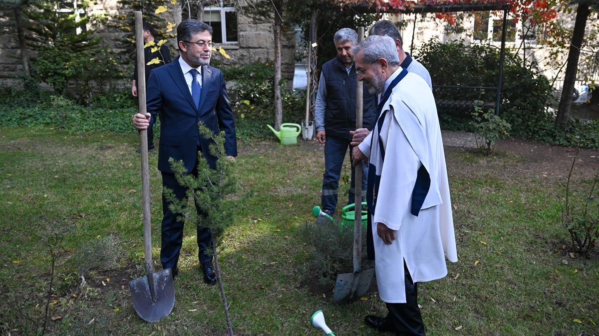 11 Kasm'da milyonlar topraa can verecek! Bakan Yumakl'dan seferberlik ars