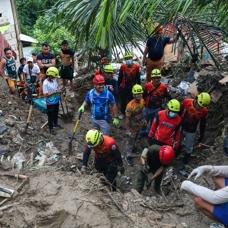 Filipinler'i Kalmaegi Tayfunu vurdu: Can kaybnda korkutan art