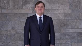 Hurley, ülkedeki belirsizliğe rağmen Türkiye'ye geldi