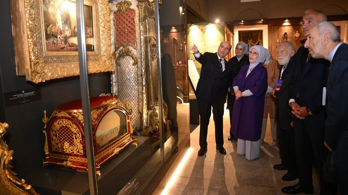 Emine Erdoan'dan Topkap Saray Saat Mzesi'nin alna ilikin paylam