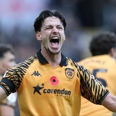 Enis Destan att, Hull City evinde kazand
