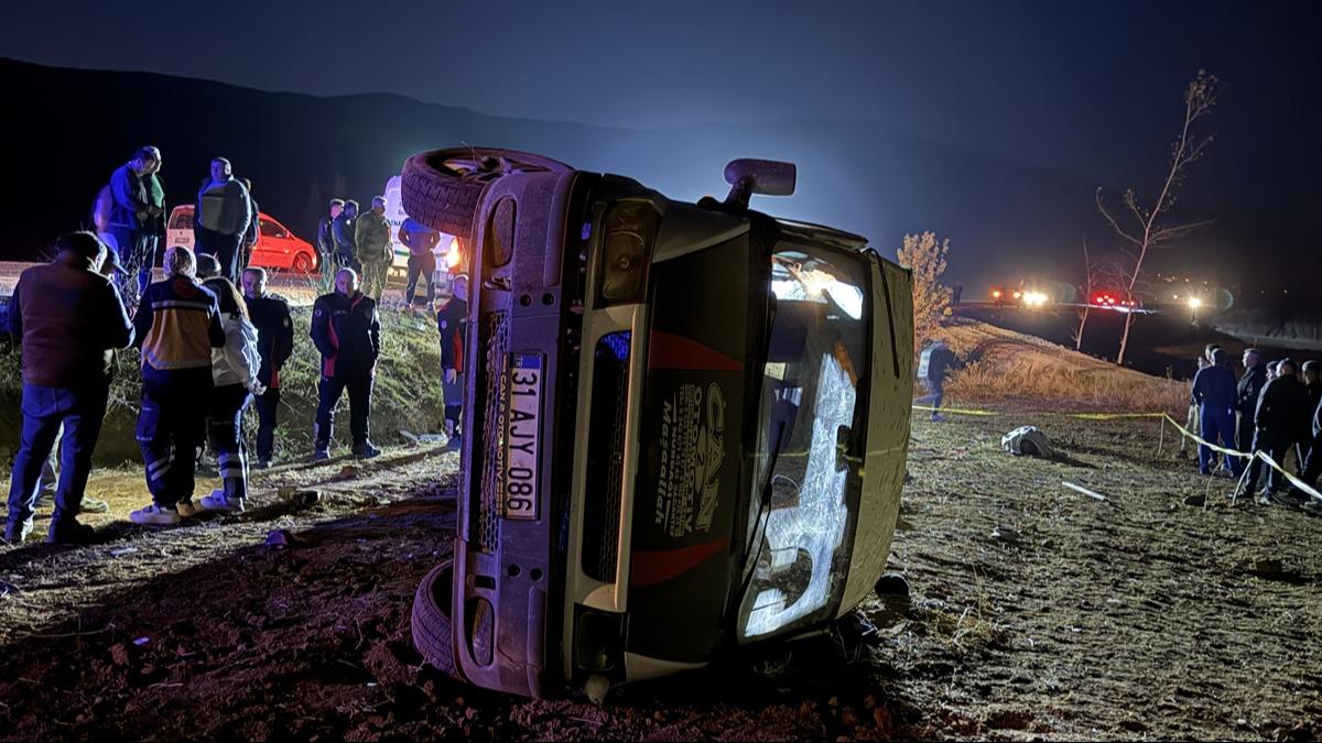 i servisi arampole yuvarland: l ve ok sayda yaral var