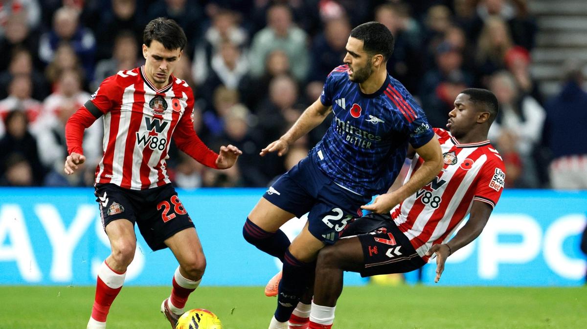 Lider Arsenal'e Sunderland elmesi