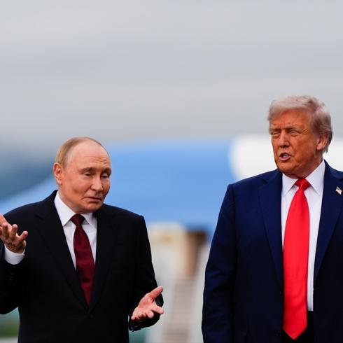 Trump-Putin zirvesi iin kritik aklama