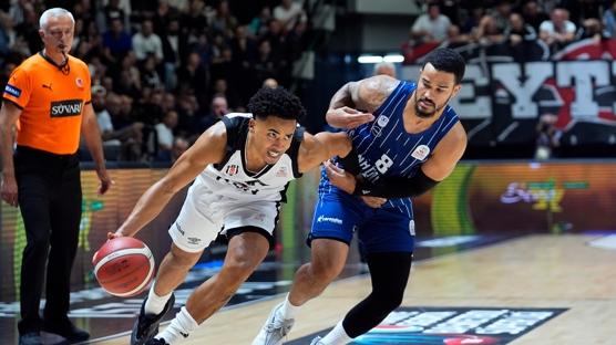 Beikta, Anadolu Efes'i devirdi, yoluna kaypsz devam etti