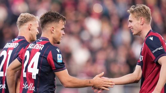 Bologna, Napoli'yi zirveden indirdi