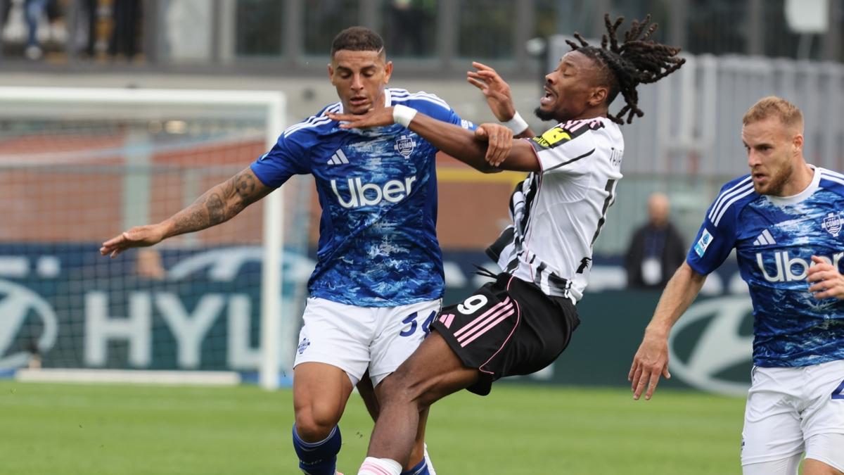 Diego Carlos, Como'da adeta kllerinden yeniden dodu