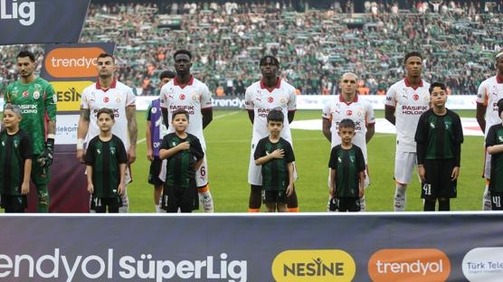 Galatasaray'n ilk 11'inde 2 deiiklik