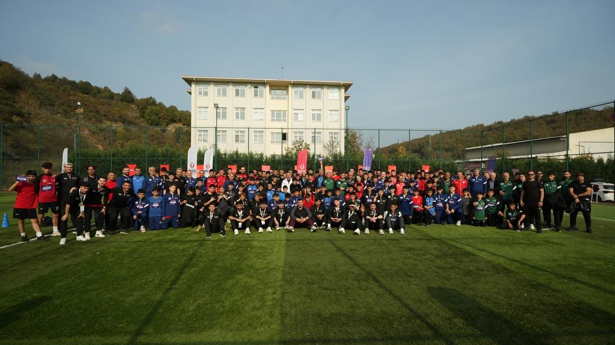 İmam Hatip Llseleri spor müsabakalarında karşılaştı