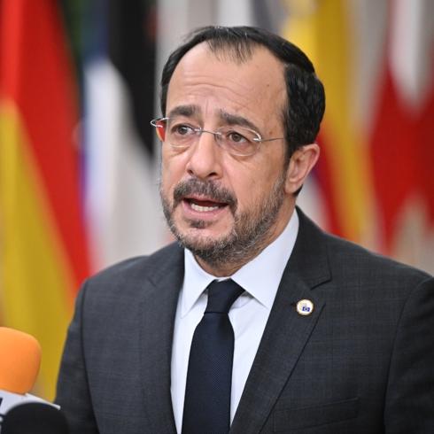 Terör örgütüne övgüler dizdi