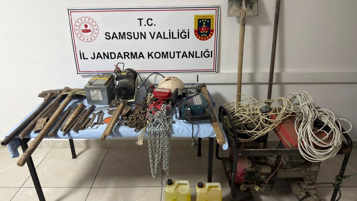 Samsun'da izinsiz kaz yapan 4 kii sust yakaland