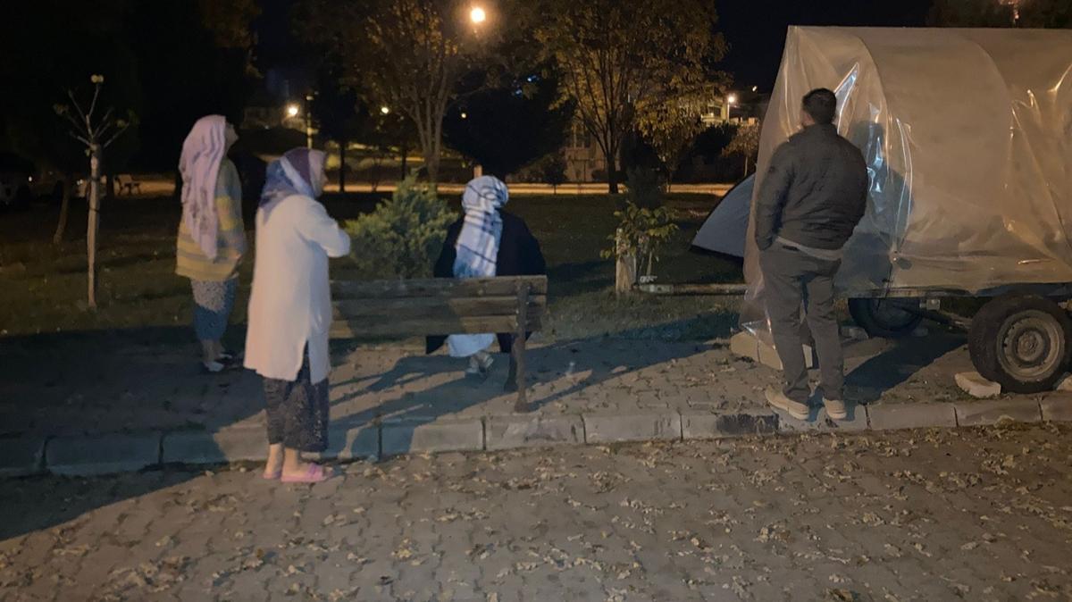 Balkesir gece boyu salland