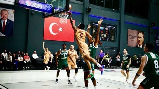 ayrova Belediyesi yenilmezliini srdrd