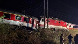 ki tren arpt! Onlarca yolcu yaral