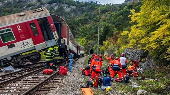Slovakya'da tren kazas