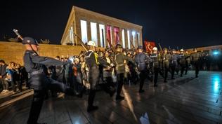 10 Kasm'da 1 milyondan fazla kii Antkabir'e akn etti