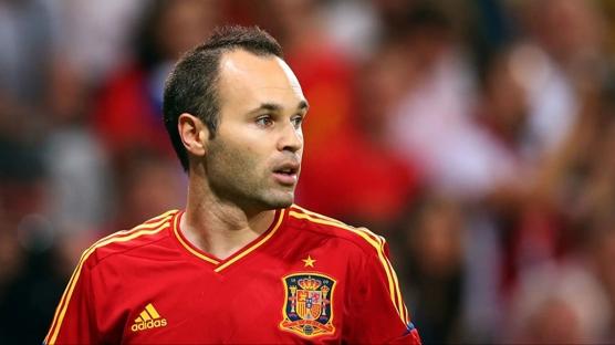 Efsane futbolcu Iniesta dolandrclkla sulanyor!