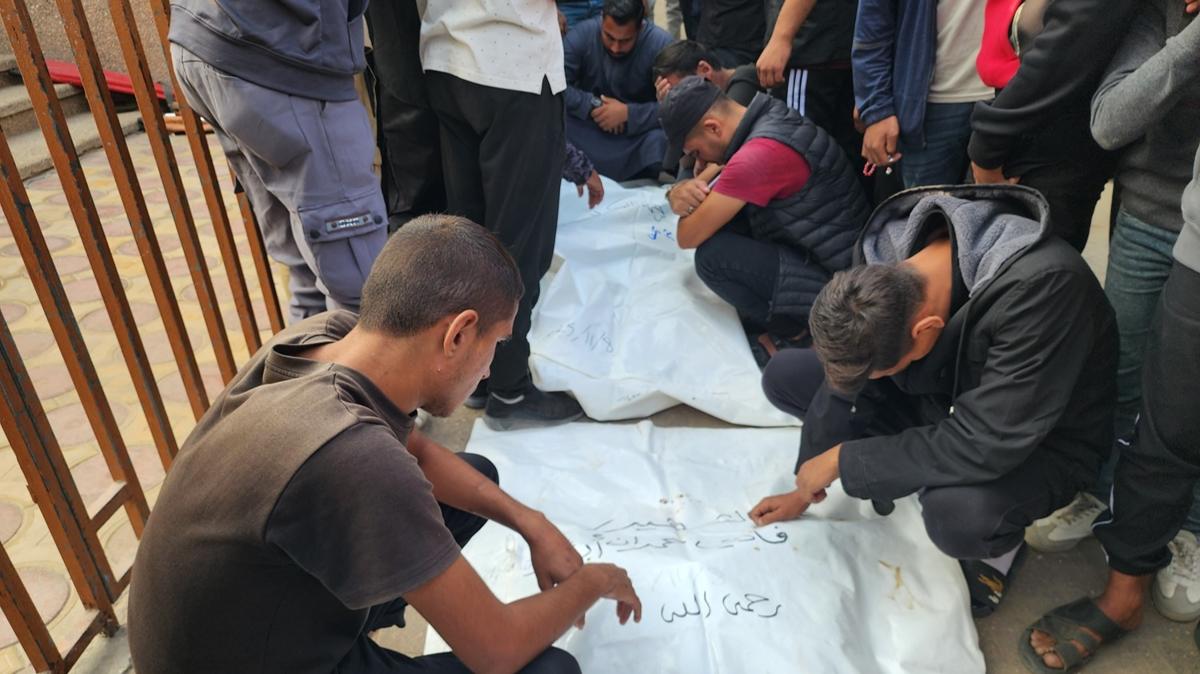 Katil srail'den atekesi sistematik ihlal! Hamas'tan kritik ar