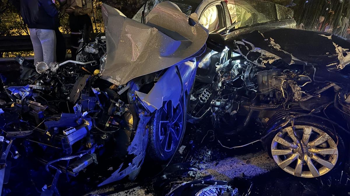 Ataehir'de 5 aracn kart zincirleme kaza: Yarallar var