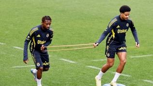 Fenerbahe'de Rizespor mesaisi milli arada sryor