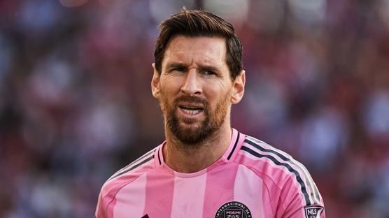 Joan Laporta'dan Lionel Messi aklamas