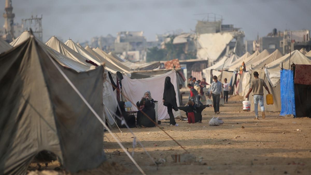 Katil srail atekese uymuyor! Bir gn bile izin vermediler