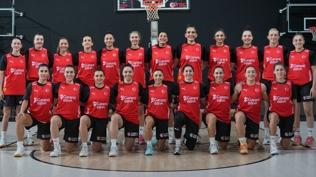 Potanın Perileri hazırlık kampı için toplandı