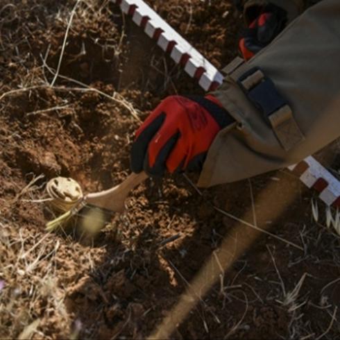 Suriye'de terör örgütü PKK/YPG'nin döşediği mayın 13 yaşındaki çocuğu hayattan kopardı