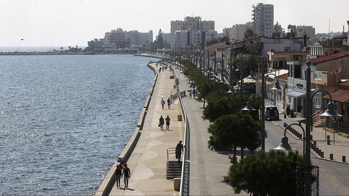 Gney Kbrs'ta igalci damgas yediler! Yahudiler iin dmeye basld