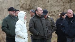 Grcistan'da askeri kargo uann arama kurtarma almalarnda 1000'den fazla kii yer ald